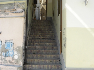 Nell'anno scolastico 2012/2013, Creta Rossa collaborò per la riqualificazione della scalinata Rossetti: un progetto che coinvolse gli studenti del Liceo Artistico di Vasto nella decorazione di oltre 500 maioliche. 